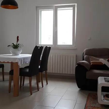 Lebedina Apartment