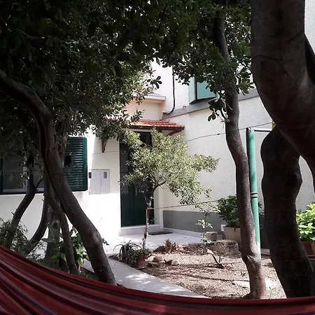 Lebedina * Kaštela